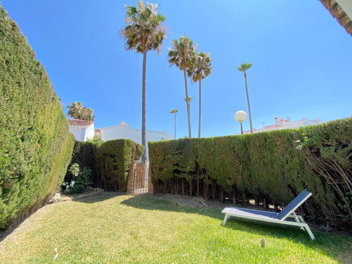 Villa Townhouse W/Sea View & Garden Estepona Esterno foto