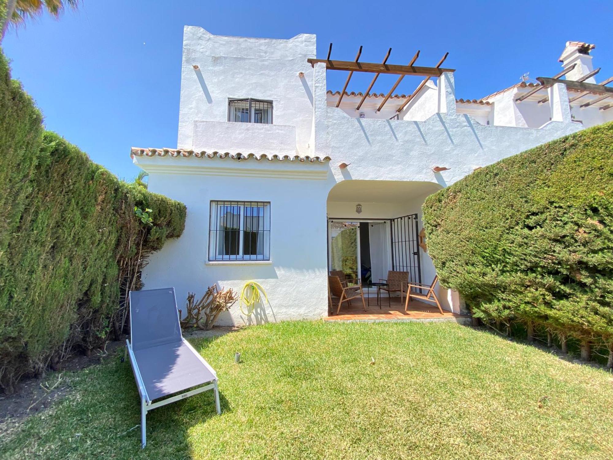Villa Townhouse W/Sea View & Garden Estepona Esterno foto